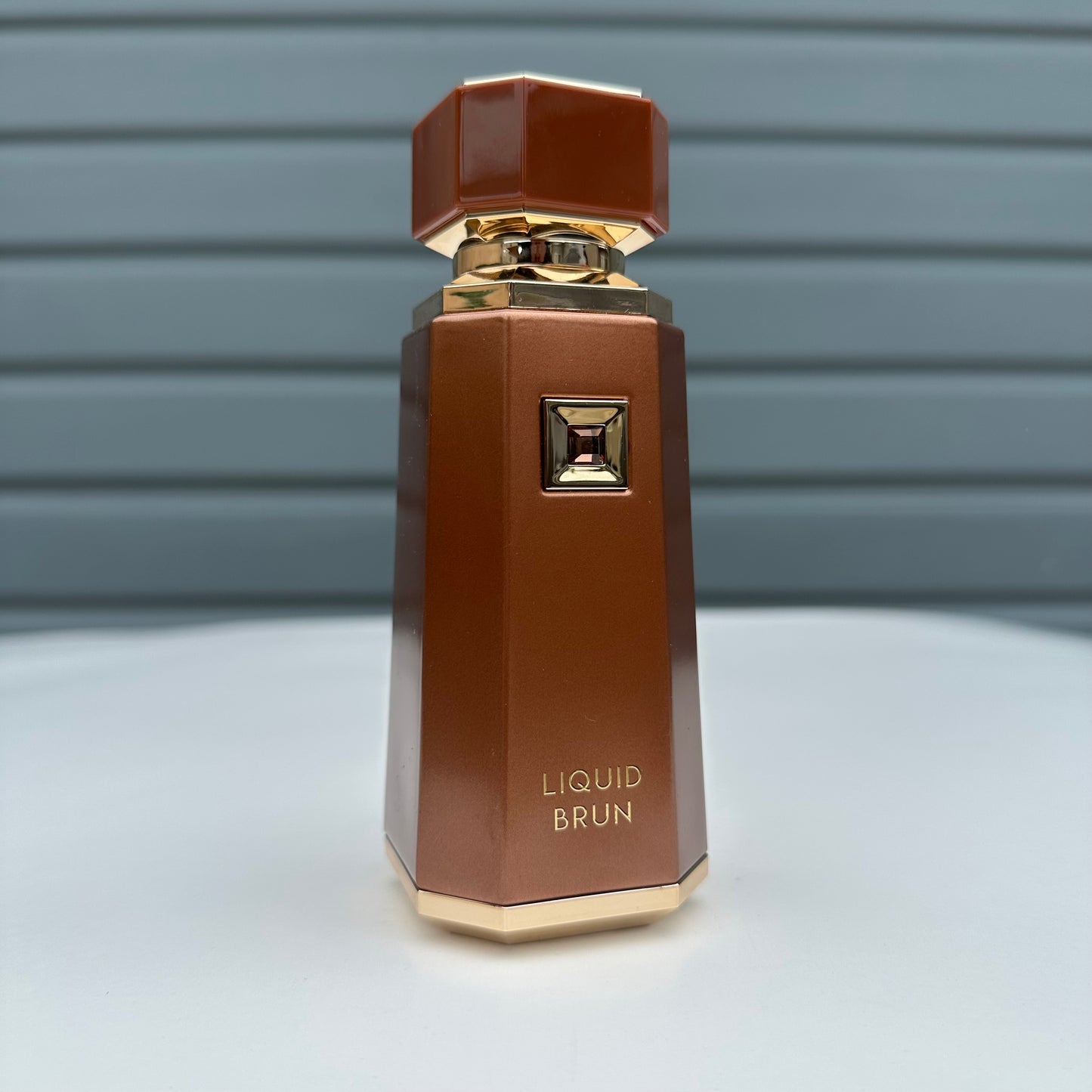 French Avenue Liquid Brun Decant